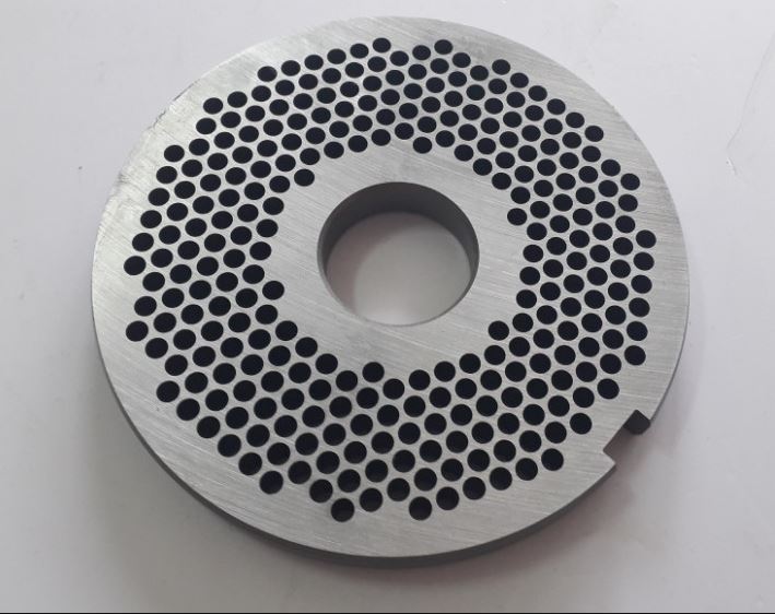D114 lyuktárcsa 4mm